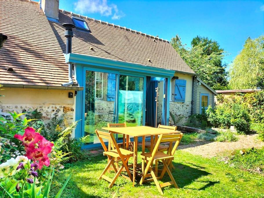 Charmante Maisonnette En Pierre Ecardenville-sur-Eure Exterior photo